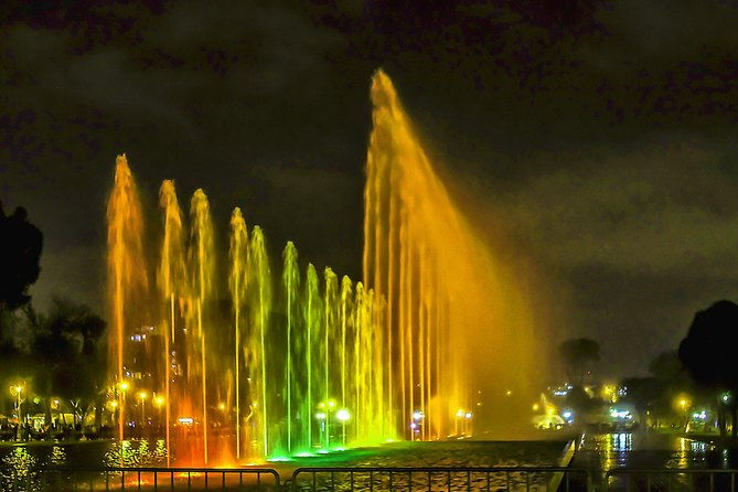 magic-fountains-park-barranco-tour-by-night-small-group