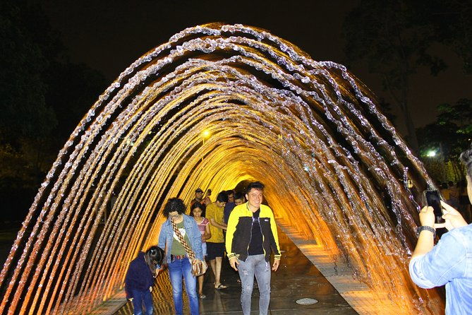 magic-fountains-park-barranco-tour-by-night-small-group