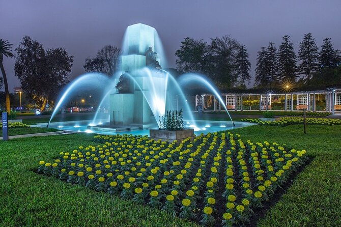 magic-fountains-park-bohemian-barranco-at-night