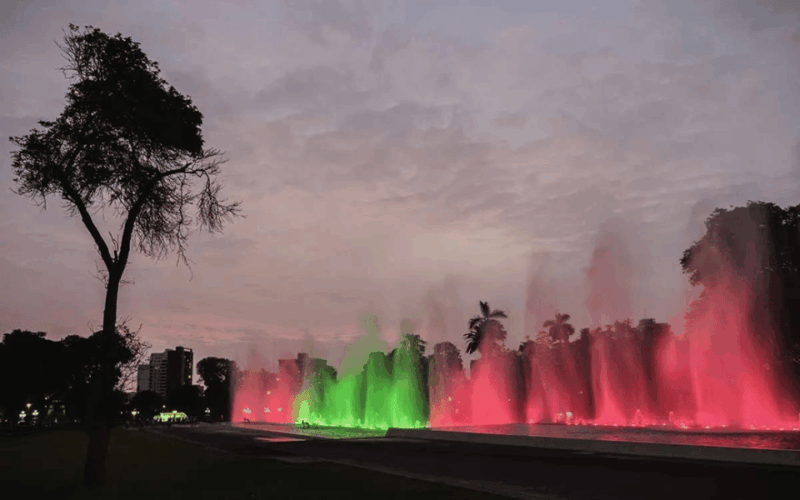 magic-fountains-park-light-show-bohemian-barranco-tour