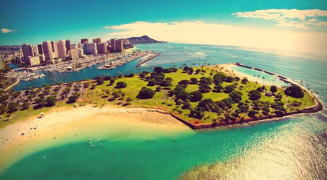 magic-island-and-ala-moana-beach-park-hoverboard-tour