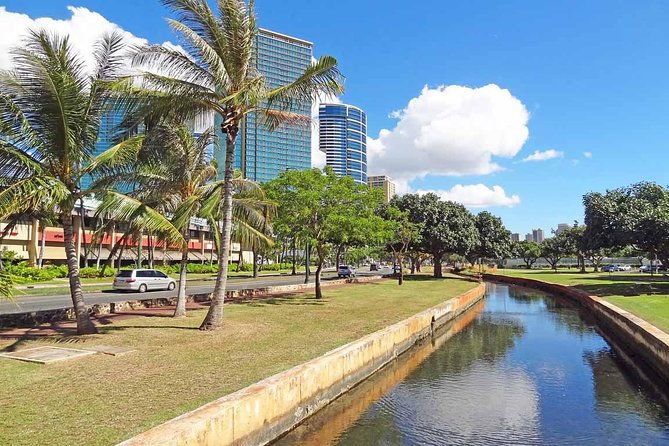 magic-island-and-ala-moana-beach-park-hoverboard-tour