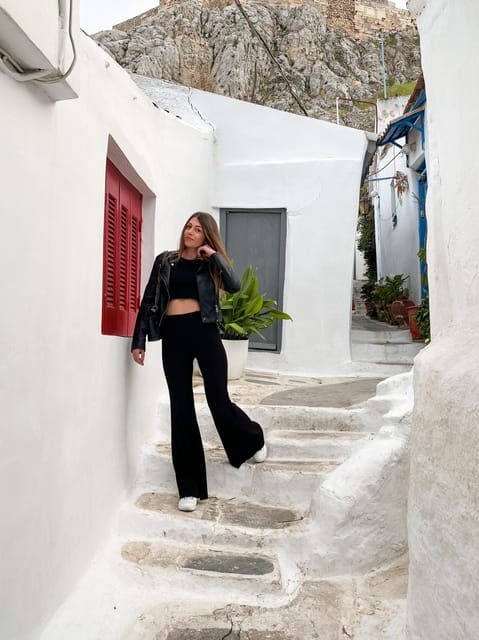 magic-walk-in-athens-with-local-friends