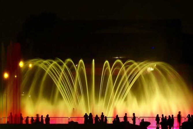 magic-water-circuit-tour-and-the-bohemian-neighborhood-of-barranco