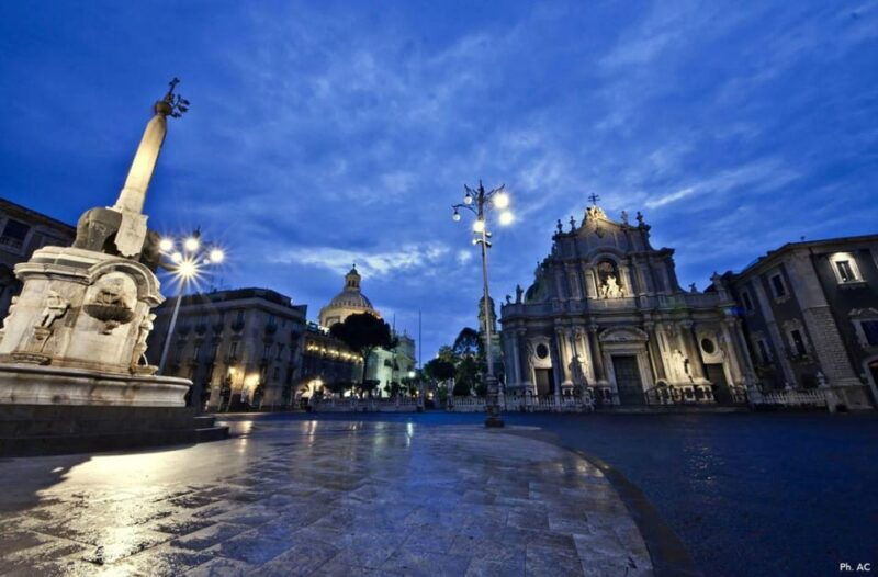 magical-christmas-in-catania-private-tour-among-lights-nativity-scenes-and-sicilian-flavors