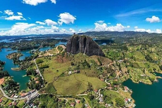 magical-experience-in-guatape-island