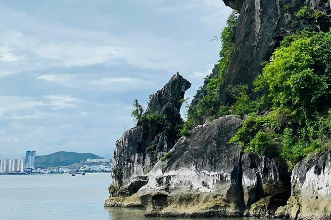 Magical Halong Bay Escape 4-Hour Cruise with Kayak & Cave Visit - FAQ