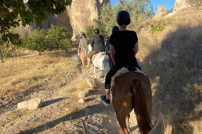 magical-horse-ride-with-balloon-in-cappadocia