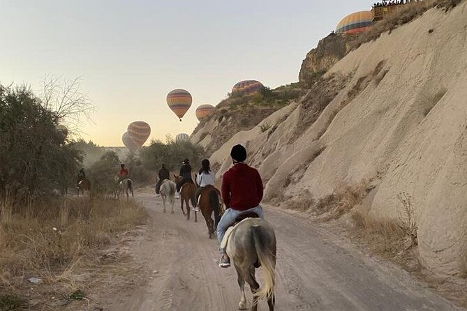 magical-horse-ride-with-balloon-in-cappadocia