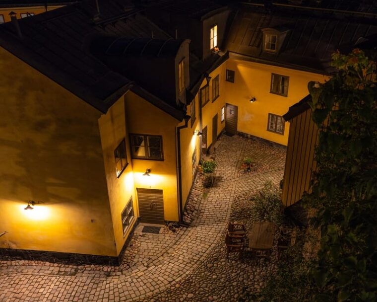 magical-stockholm-by-night-photo-walk-2