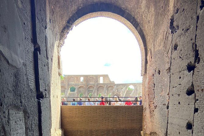 magnificent-tour-of-gladiator-arena-colosseum-and-imperial-forum