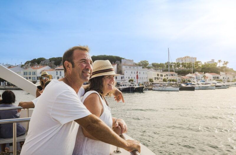mahon-harbor-boat-tour-with-underwater-viewing-commentary