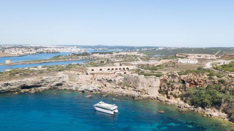 mahon-harbor-boat-tour-with-underwater-viewing-commentary