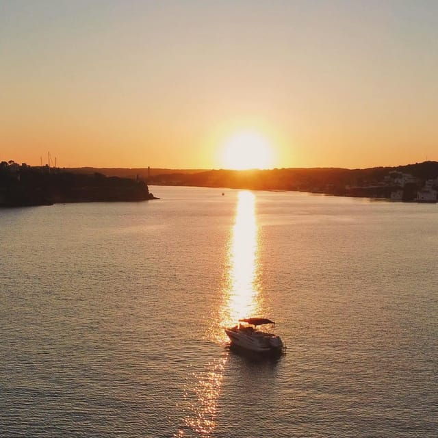 mahon-private-boat-tour-of-mahon-port
