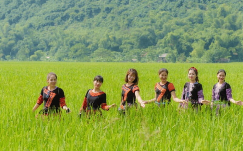 Mai Chau: 2-Day Tour with Local Ethnic Delicacies - What to Consider