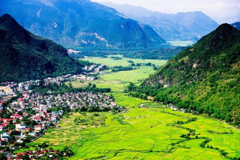 Mai Chau: 2-Day Trip with Trekking, Cycling, Food & Homestay - Morning Trekking: Discovering Hidden Corners