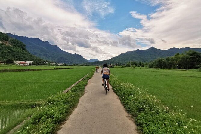 Mai Chau Deluxe Day Tour: Limousine, Small Group, Lunch & Biking - FAQ