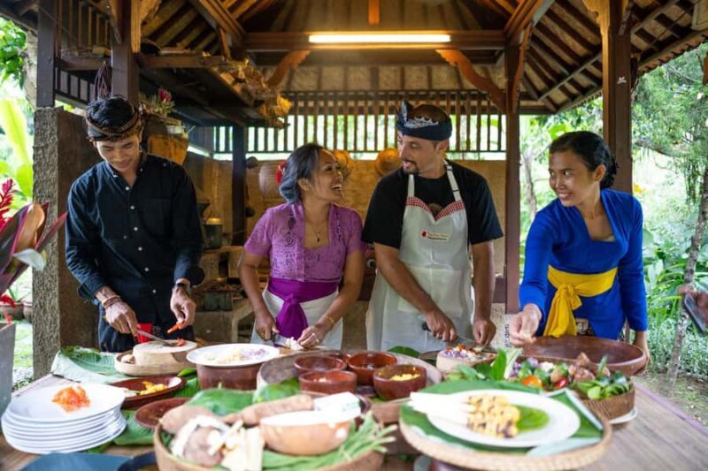 Mai Organic Farm Tour + Cooking Class - Key Points