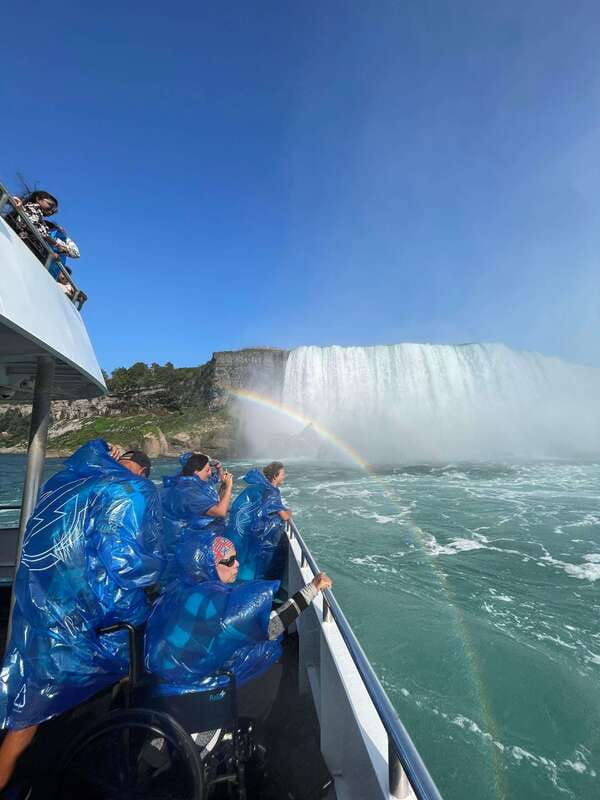 maid-of-the-mist-jetboat-ride-lunch-ice-cream-included-2