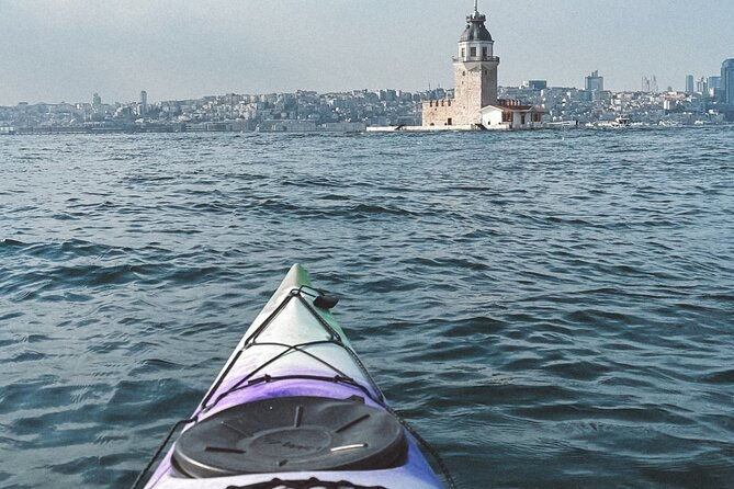 maidens-tower-canoe-tour-istanbul-from-the-waters