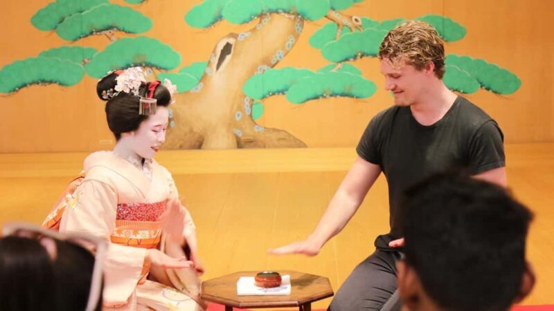 Maiko Dance and Tea Ceremony on a Noh Stage in Kyoto - A Closer Look at the Experience