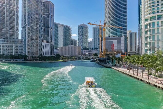maimi-water-taxi-on-biscayne-bay-to-from-south-beach