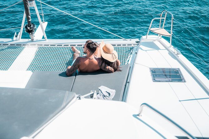 majestic-catamaran-caldera-cruise-with-snacks-meal-drinks