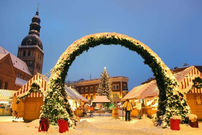 Majestic Christmas Walking Tour in Riga - The Itinerary Breakdown