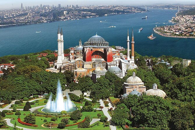majestic-istanbul-walking-tour-and-bosphorus-sunset-yacht-cruise