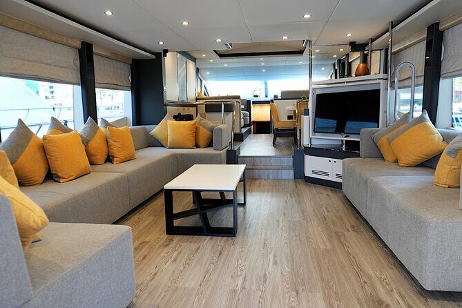 Majesty 77ft Diamond Dust  Dubai's best yacht rental - Frequently Asked Questions