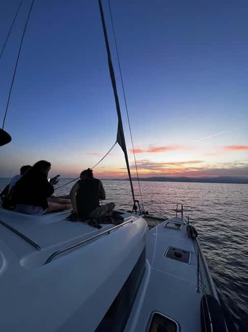 Majorca: Dinner aboard a private catamaran with snorkeling and paddle surfing - FAQ