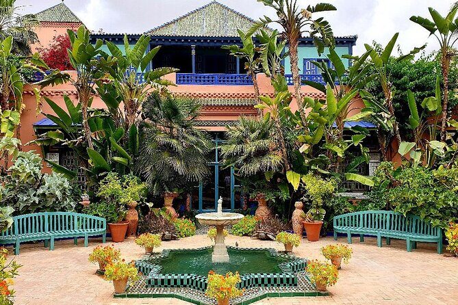 Majorelle-Menara garden & the Yves Saint Laurent museum Horse carriage tours - FAQ