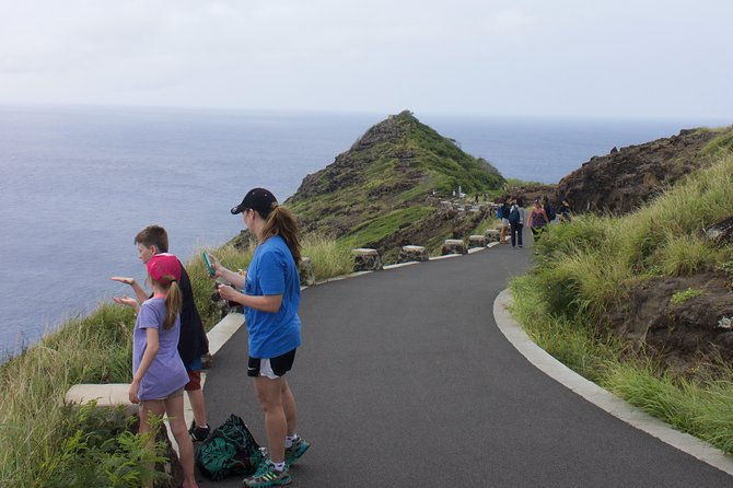 makapuu-lighthouse-trail-and-shuttle-service