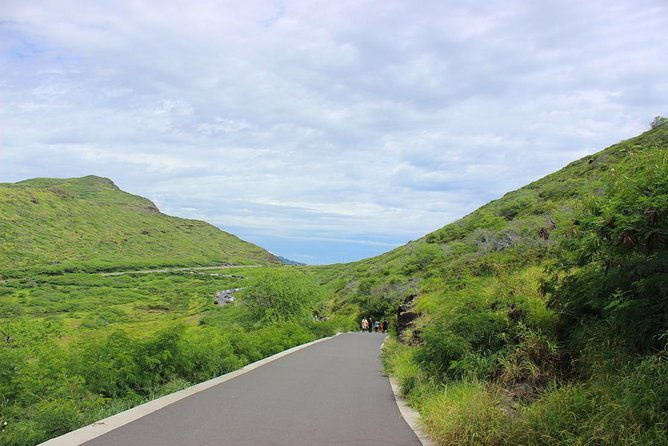 makapuu-lighthouse-trail-and-shuttle-service