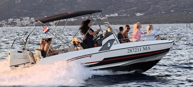 Makarska: 3-Island Speedboat Golden Horn & Blue Lagoon Tour - Practical Considerations and Who It Suits Best
