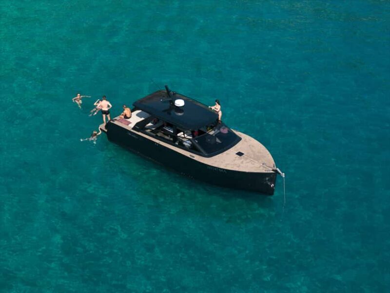 Makarska: 4 Island Luxory Speedboat Tour with Town Hvar - Key Points