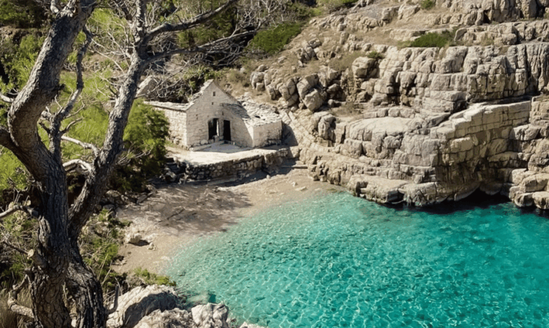 makarska-island-cave-cruise-with-snorkeling-stops