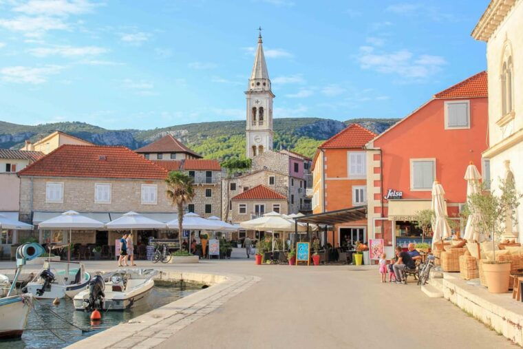 makarska-island-cave-cruise-with-snorkeling-stops