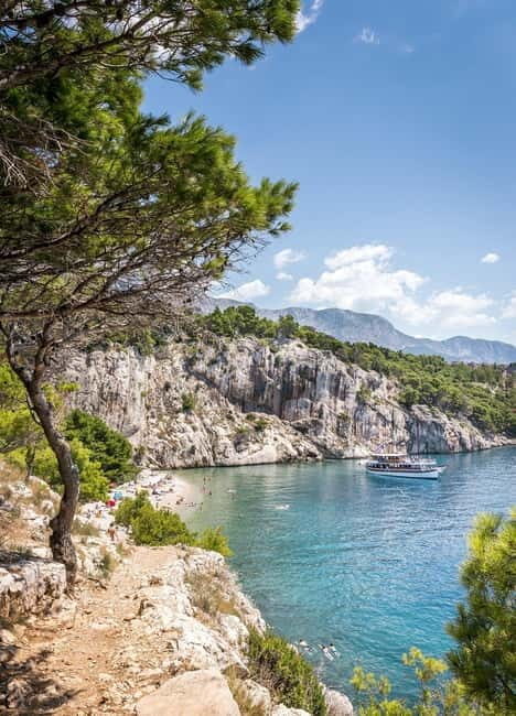 Makarska:Private halfday boat tour,Hvar,blue Cave or Brac - The Sum Up