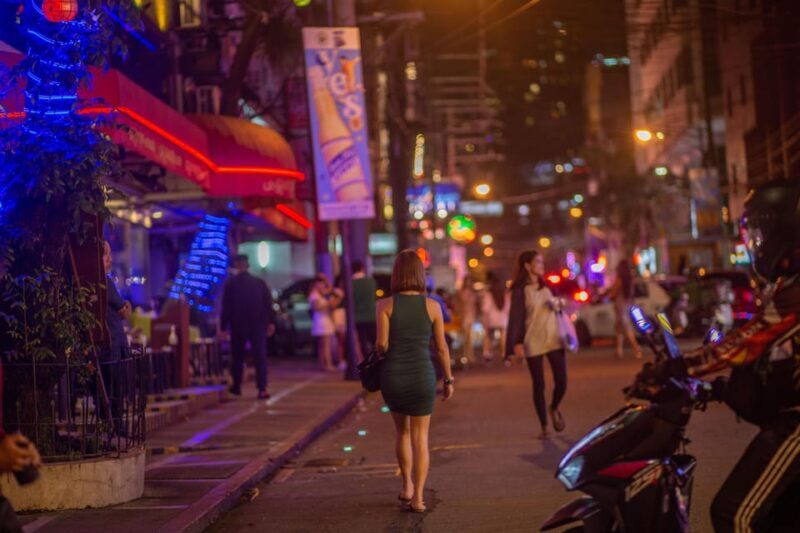 Makati: Cocktail Bars, Rooftop and Speakeasy Bars - FAQ