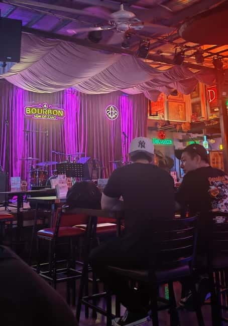 Makati: Poblacion Nightlife Tour with Female Guide - The Sum Up