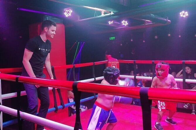 Makati : Pubcrawl Midget boxing rooftop music and gogo clubs - Who Will Love This Experience?