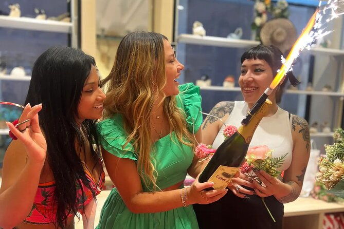 make-a-traditional-sevillian-headpiece