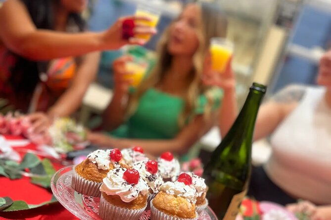 make-a-traditional-sevillian-headpiece