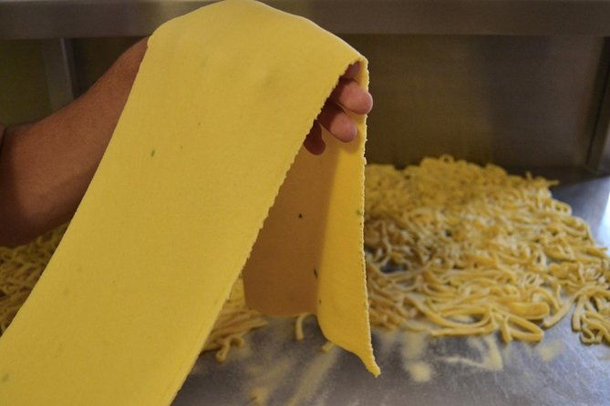 make-handmade-tagliatelle-tiramisu-and-wine-tasting-amalfi-coast