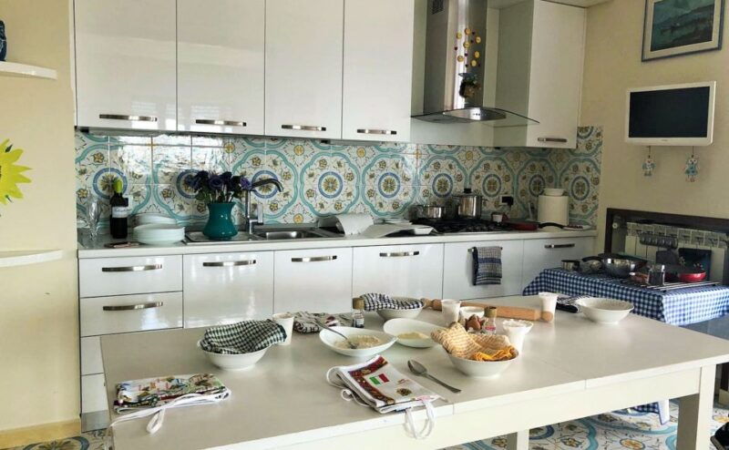 make-neapolitan-pizza-with-a-view-of-naples-like-no-other