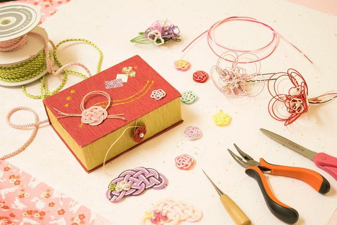 make-original-accessories-with-mizuhiki-experience-kanazawas-traditional-craft