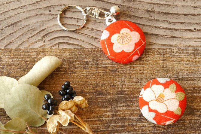 make-unique-items-with-kimono-fabric-kimono-fabric-badge-kimono-fabric-keyring