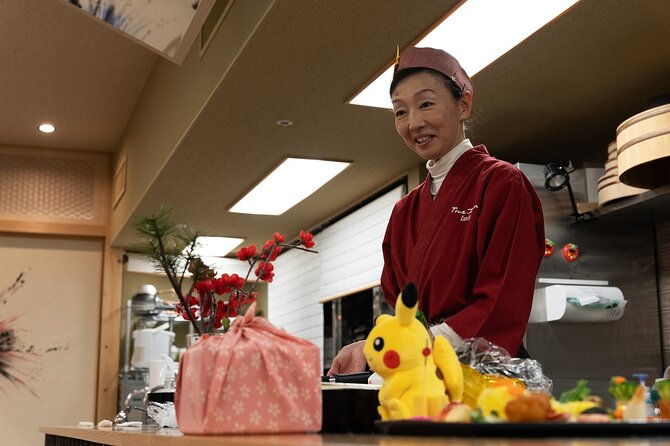 making-a-pokemon-pikachu-character-bento