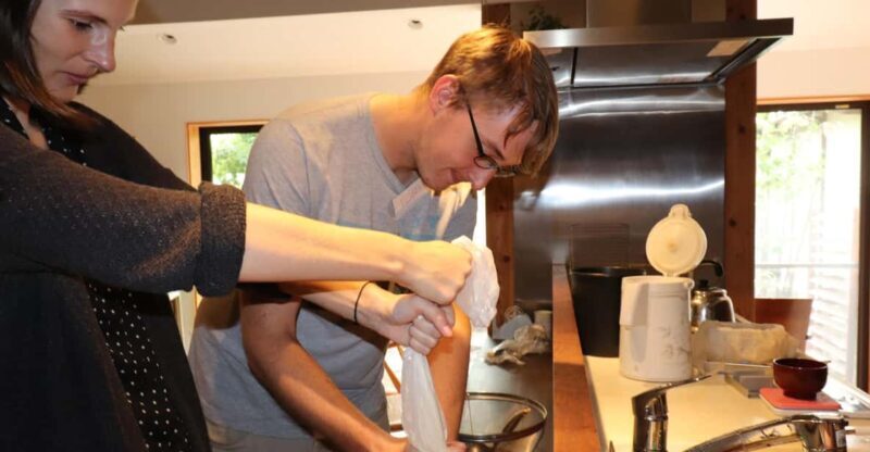 Making Fresh To-fu from soybeans in Kyoto - Key Points